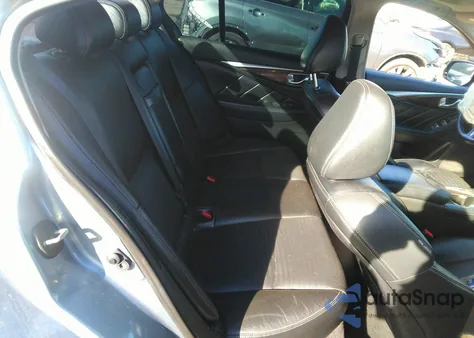 2014 Infiniti Q50 Hybrid Sport z USA, uszkodzony, nr VIN JN1AV7AR0EM702446